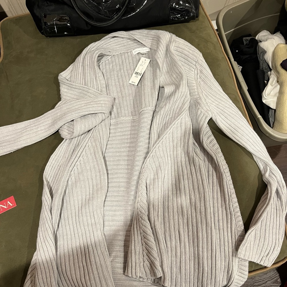Nyco brand nwt light gray fly away sweater